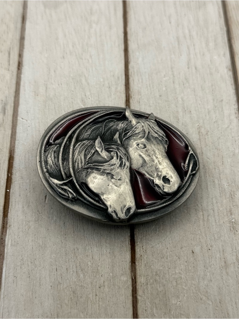 1986 Siskyou Belt Buckle Silver Tone Double Horse Horses Red Accent 2.5"x2" EUC